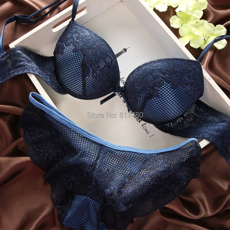 Fashion fashion lace sexy thin deep V neck push up underwear hot selling vintage solid color bra set