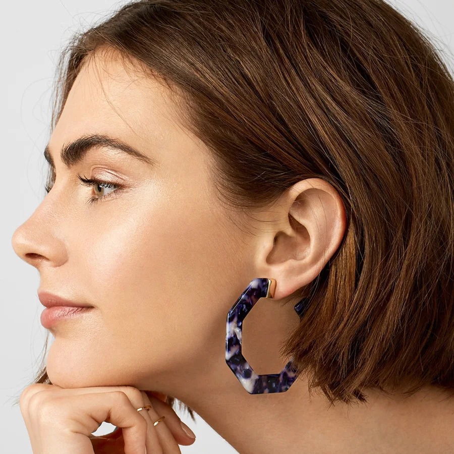 

Women Acrylic Dangle Earrings Letter C Shape Drop Earrings Leopard Sexy Earrings Good Gold Plating 2019 New Accessories Gifts
