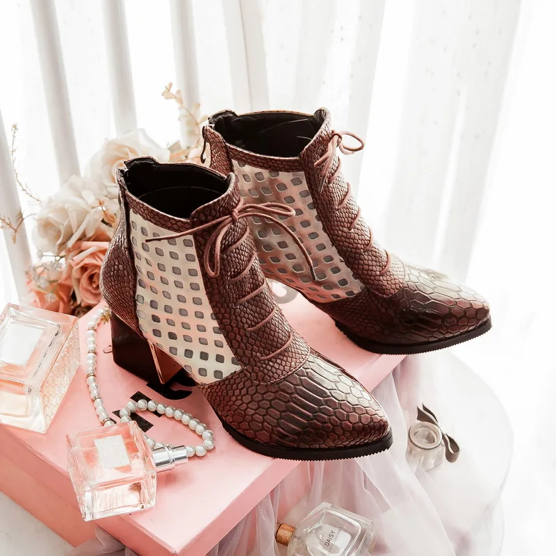 Модные ботильоны полусапожки на Высоком толстом каблуке со змеиным принтом и перекрестной шнуровкой осенние ботинки с острым носком зимняя женская обувь botas muje