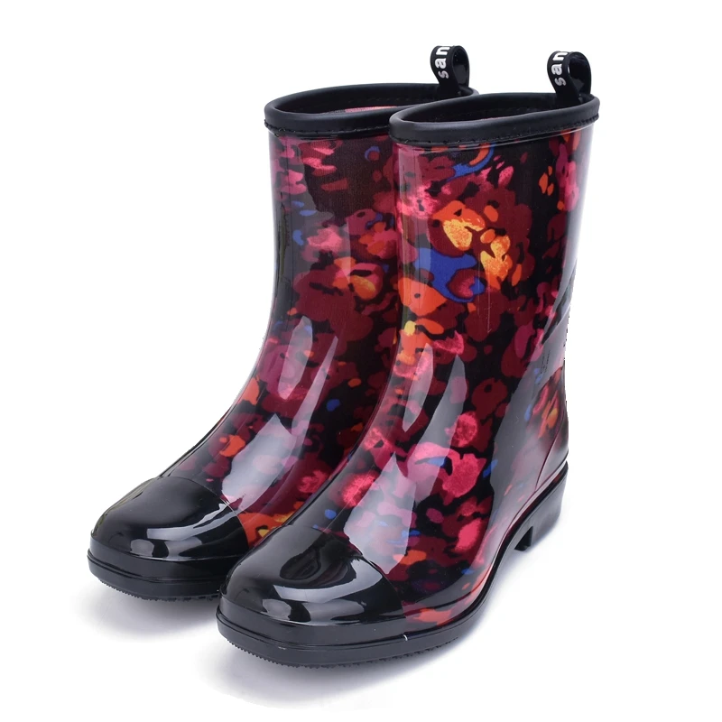 women Floral Martin rain boots Waterproof female fashionable short boots slip non-slip comfortable with large size water shoes women Floral Martin rain boots Waterproof female fashionable short boots slip non-slip comfortable with large size water shoes