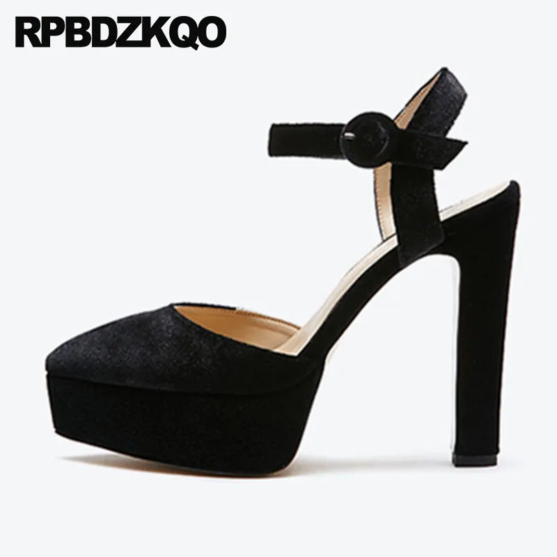 Black Pumps size 8 • 5 inch heel Small rip in sole... - Depop