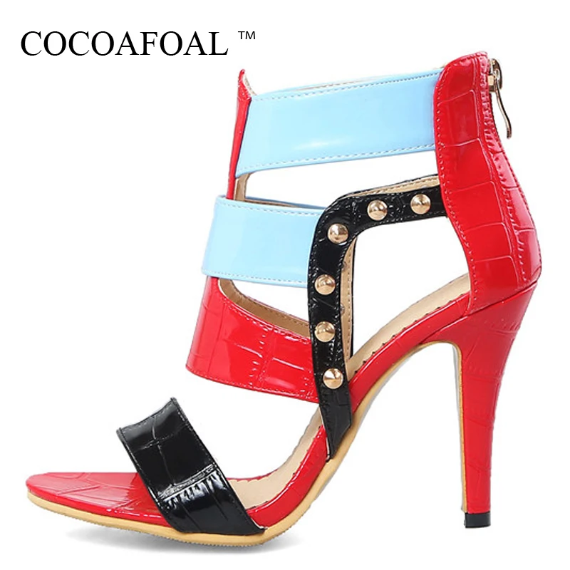 

COCOAFOAL Women Rivet Fetish High Heels Sandals Big Size 33 43 Sexy Flower Peep Toe Sandalias Summer Open Toe Chunky Heels Shoes