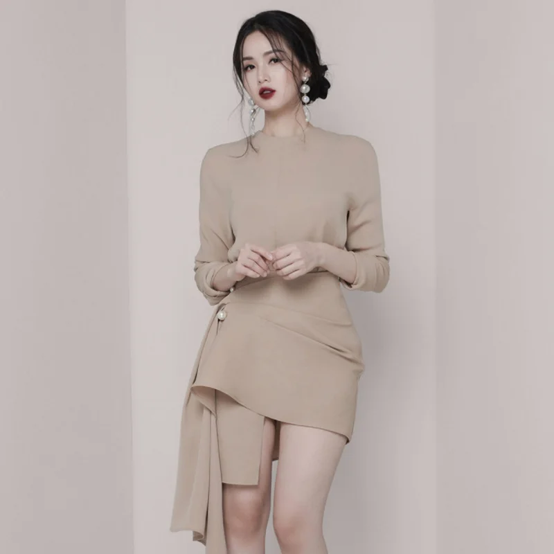 الأوروبية 2019 الربيع النساء قمم س الرقبة ضئيلة Bodycon Elelgant OL اثنين من قطعة مجموعة النساء الملابس غير النظامية مثير البسيطة تنورة QH009 الأوروبية 2019 الربيع النساء قمم س الرقبة ضئيلة Bodycon Elelgant OL اثنين من قطعة مجموعة النساء الملابس غير النظامية مثير البسيطة تنورة QH009