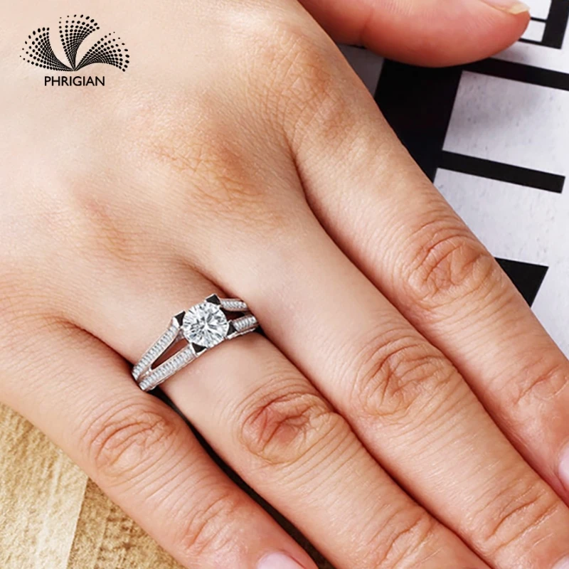 

Sona NOT FAKE Fine Engraving Ring S925 Sterling silver Diamond Custom ring Marry me ring 925 round cut 4 claws