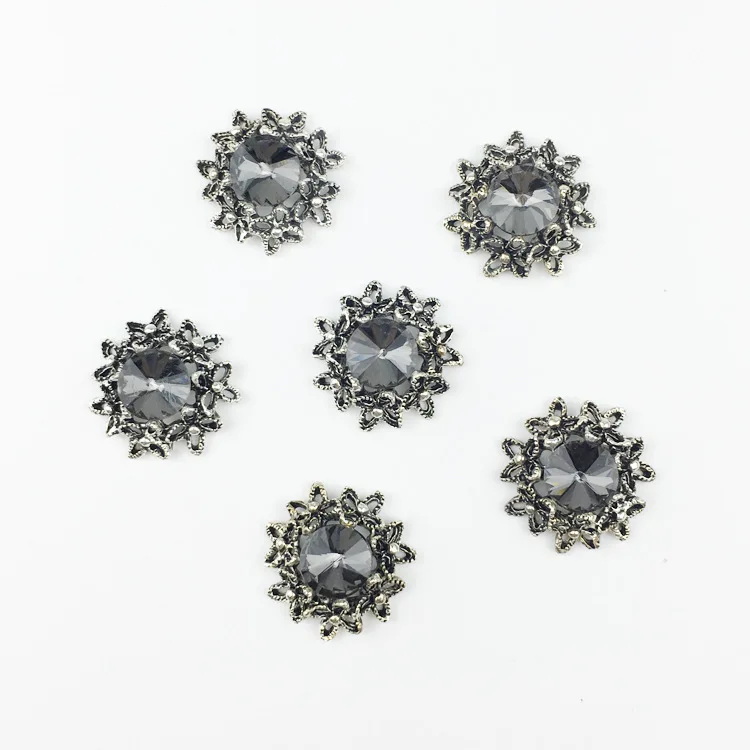 

10pcs/lot 22mm Pretty Flower Grey Crystal Rhinestone Button DIY Sewing Clothes Ornaments Shank for Scrapbooking Accessories