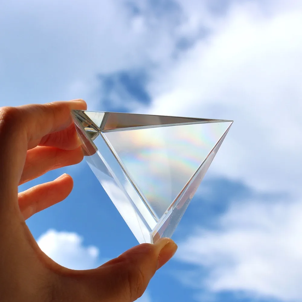 Стекло на пирамидах