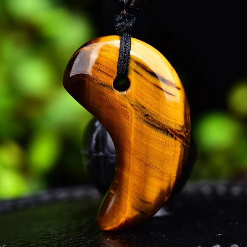 

Natural Obsidian Crystal Gems Stone Shinto Magatama Amulet Pendant men women fashion bracelet jewelry + free rope wholesale