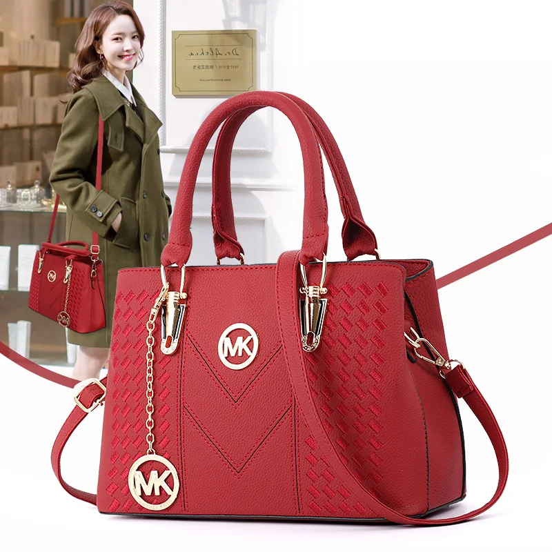 

Women Large Capacity Fashion Satchels Pu Embossing Handbags with Pendant Lady Black/Burgundy/PinkLichee Pattern Crossbody Bag