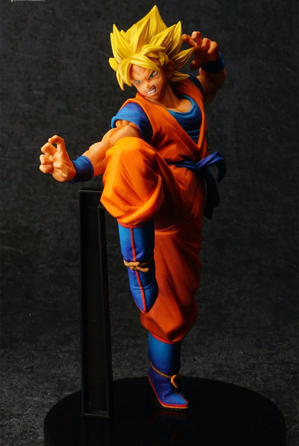 24cm Dragon Ball Z Super Saiyan Son Goku Anime Action Figure PVC New Collection figures toys Collection for Christmas gift 24cm Dragon Ball Z Super Saiyan Son Goku Anime Action Figure PVC New Collection figures toys Collection for Christmas gift