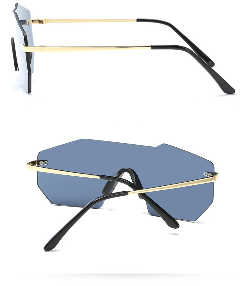 3939903388_1738747112