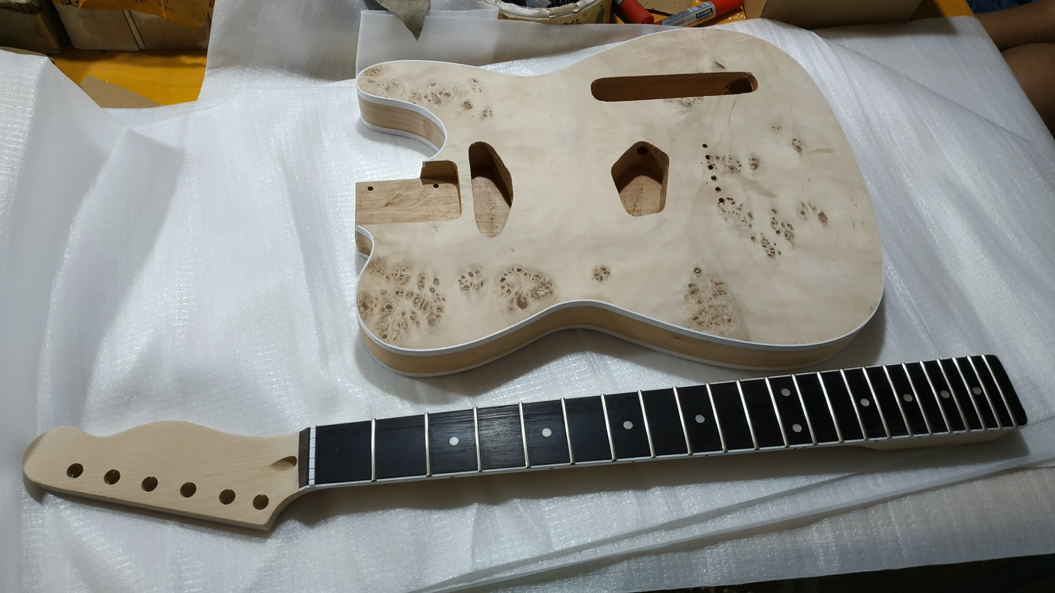 

Alder wood body with burl veneer top tl custom electric guitar kit with all chrome hardware