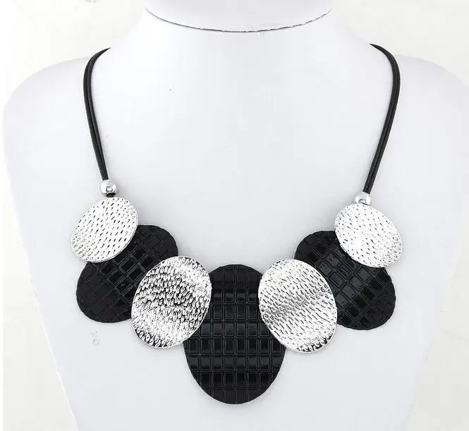 

Trendy Women SPX6988 collares Fashion Vintage Sexy Charms Shorts Woven Bohemian Choker Pendant Leather Round Choker Necklaces