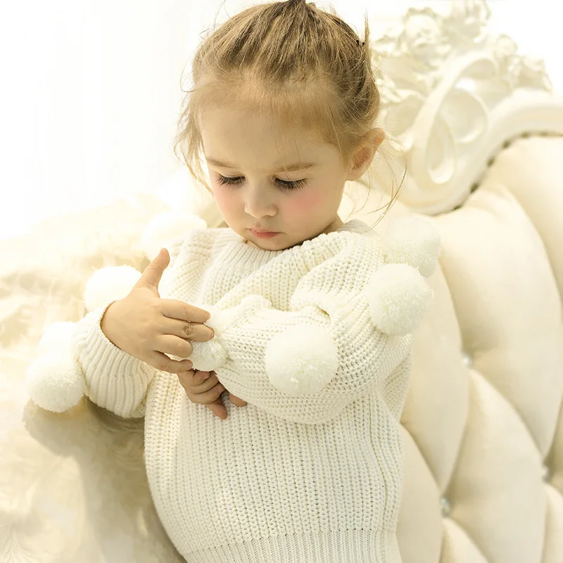 Свитер с помпонами; весенние хлопковые свитера для маленьких девочек; модная детская одежда; свитер для маленьких девочек