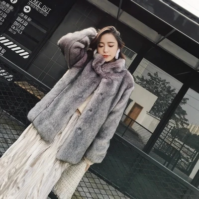 

New Style High-end Fashion Women Faux Fur Coat 17S34