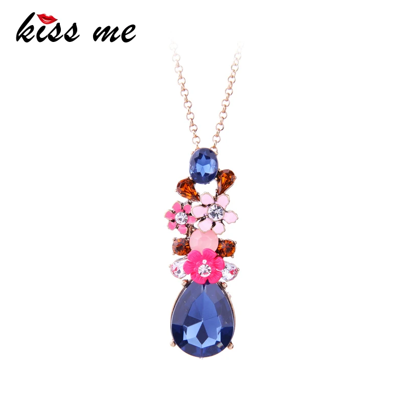 Женское ожерелье с подвеской KISS ME модное дизайнерское из полимера и цинкового
