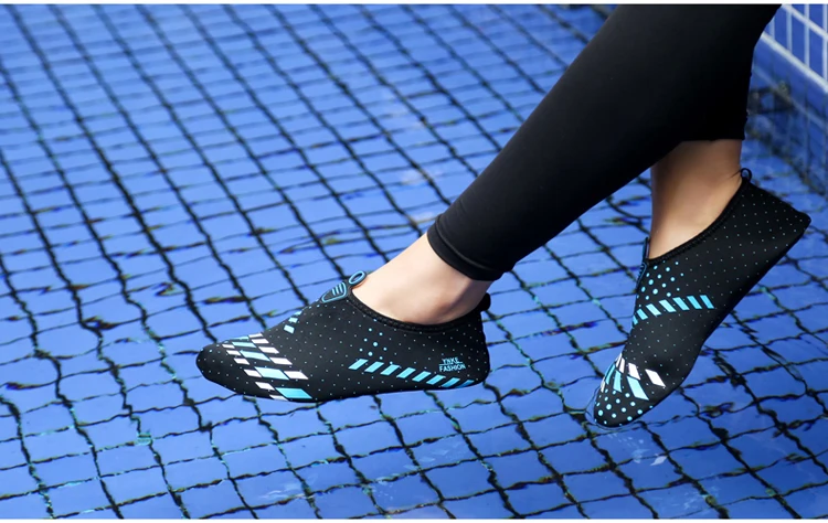 Joomra/летние уличные тапочки для плавания; пляжная обувь; Подводные ботинки из неопрена; слипоны; мягкая спортивная обувь; унисекс
