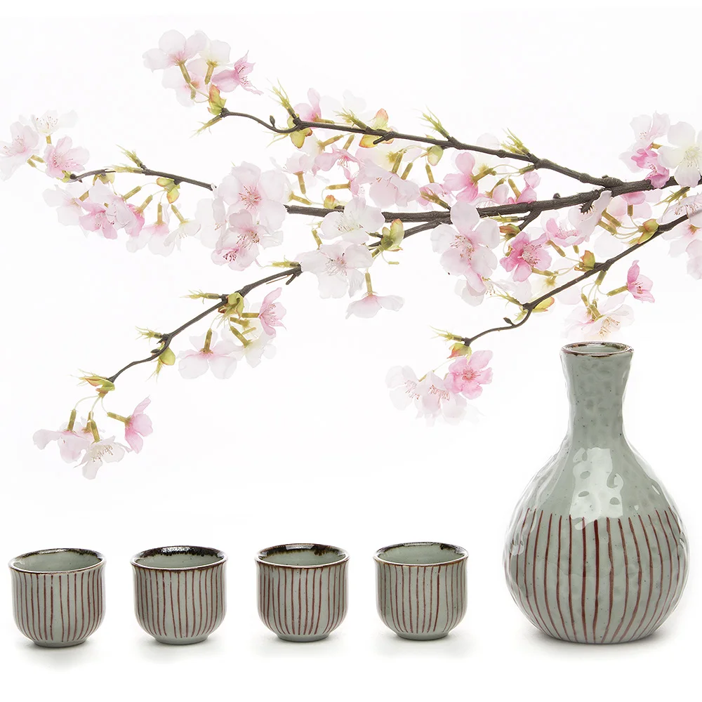 

4 Sake Cups + 1 Sake Pot Pottery Porcelain China Wine Set Handpainted Ceramics Chinese Tea Cup Tea Pot Set Handmade Sake Pot Set