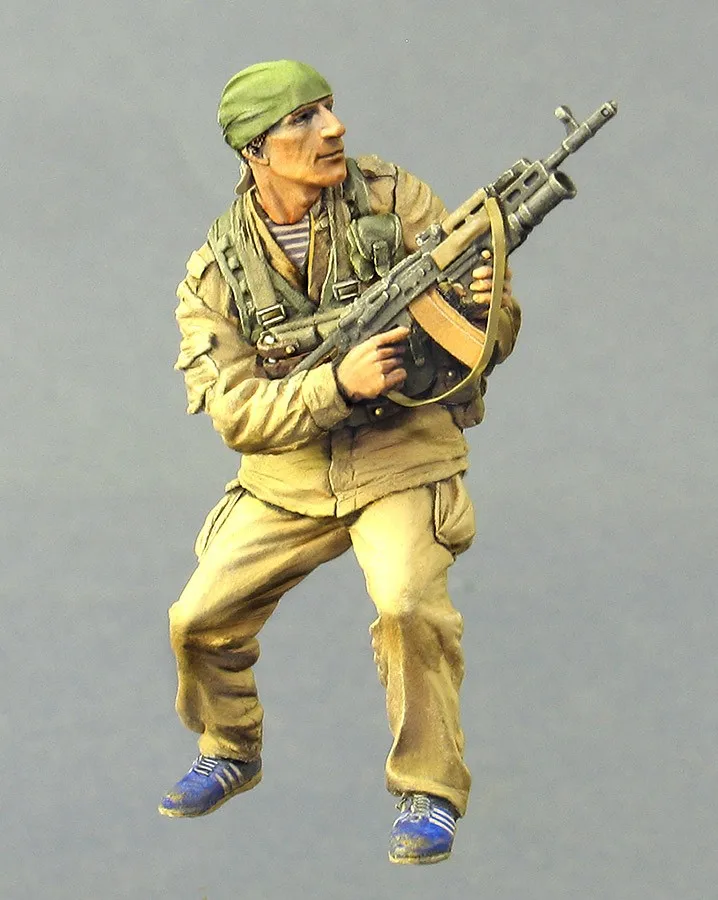 

1/35 Scale Unpainted Resin Figure Modern Russian commandos