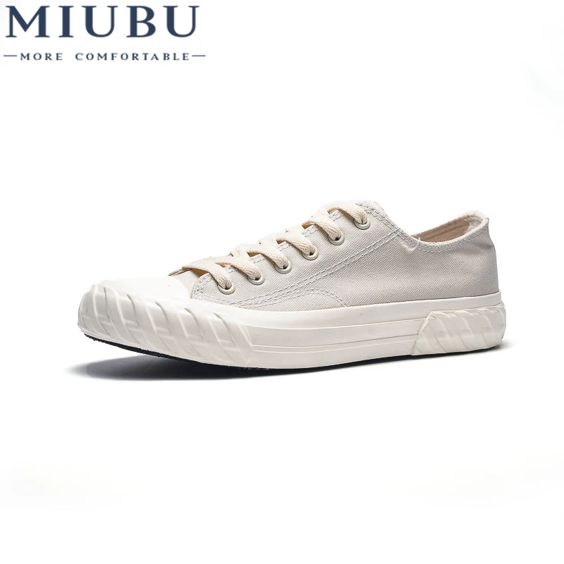 Miubu الساخن بيع الصيف الرجال قماش القنب والاحذية الأزياء الخفيفة الناعمة الذكور الأبيض سكيت حذاء تنفس الشقق رياضة