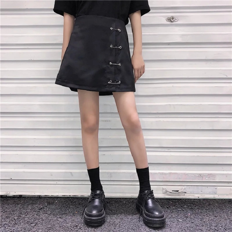

Fashion hip hop female Korean Gothic Skirt new black Vintage pin fun A-Line Preppy Solid empire Sexy Knee-Length skirt
