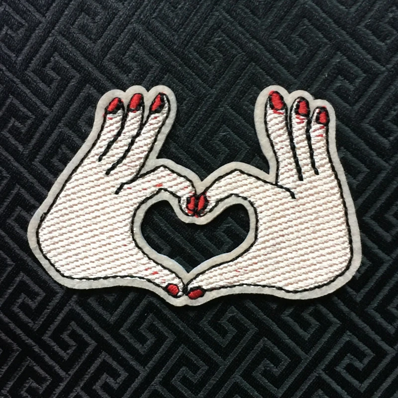 

2016 New Arrival Peace Hand Love Patch Embroidery Iron On Patches for Cloth Fashion Garment Applique Felt Stickers DIY Accessory