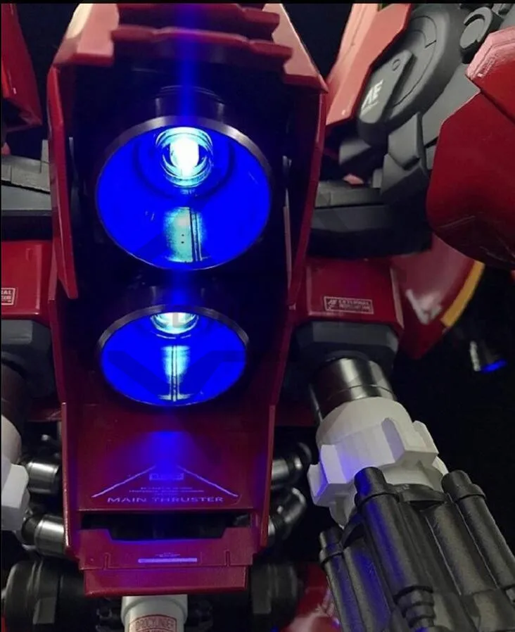 В наличии в комиксном клубе 1/35 YIHUI грудь голова SINANJU Gundam Сборная модель со