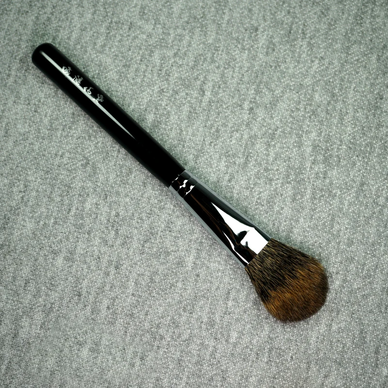 

S05 Professional Makeup Brushes Soft Canadian Squirre Hair Highlighter Blush Brush Cosmetic Tools pincel maquiagem Make Up Brush