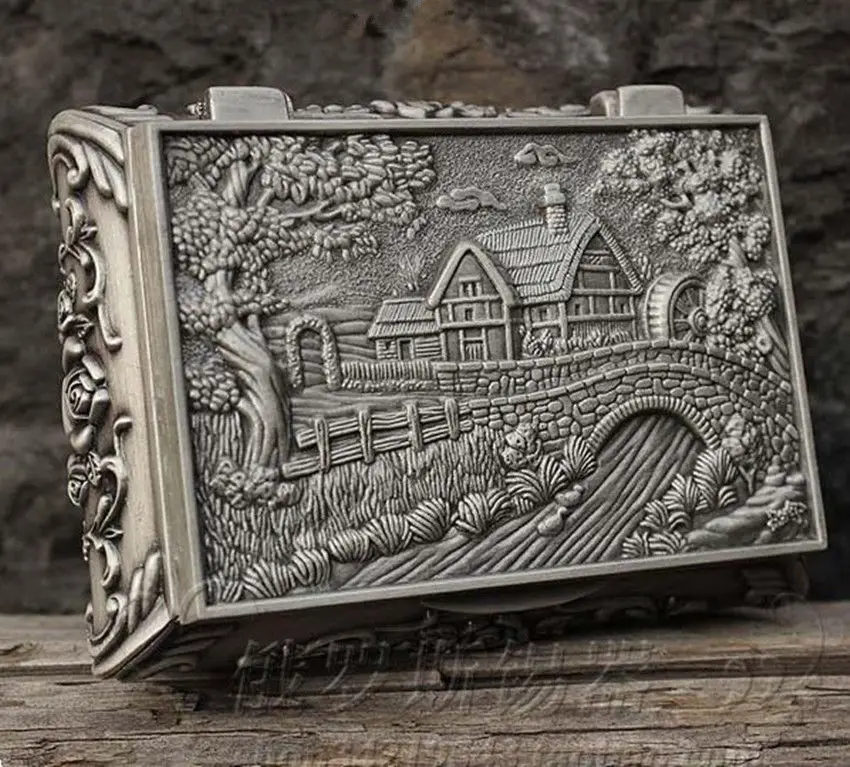 

Exquisite old chinese tibet silver copper carved home bridge Trinket/jewel box