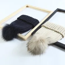 Knb007 Натуральный Крашеный Цвет pom вязаная шапка зимняя Для мужчин в полоску свернувшись вязать шапочки Skullies Для женщин натуральная Мех животных мяч теплые кепки