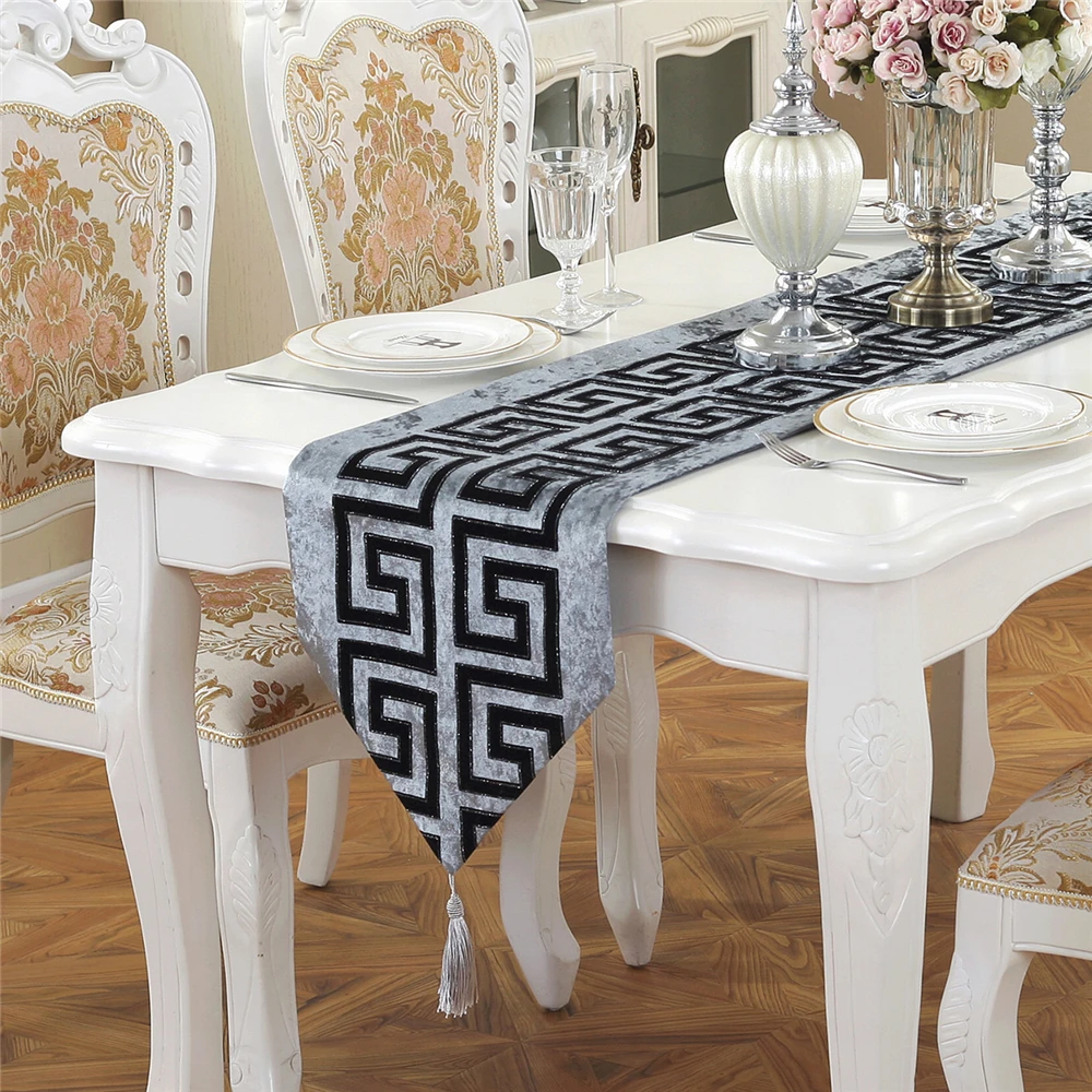 

Classical Chinese Style Wedding Decoration Modern Table Runner Cotton Chemin De Table for Wedding Party Embroidery Table Cloth