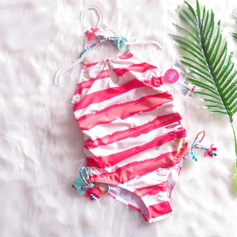 girls swimsuit