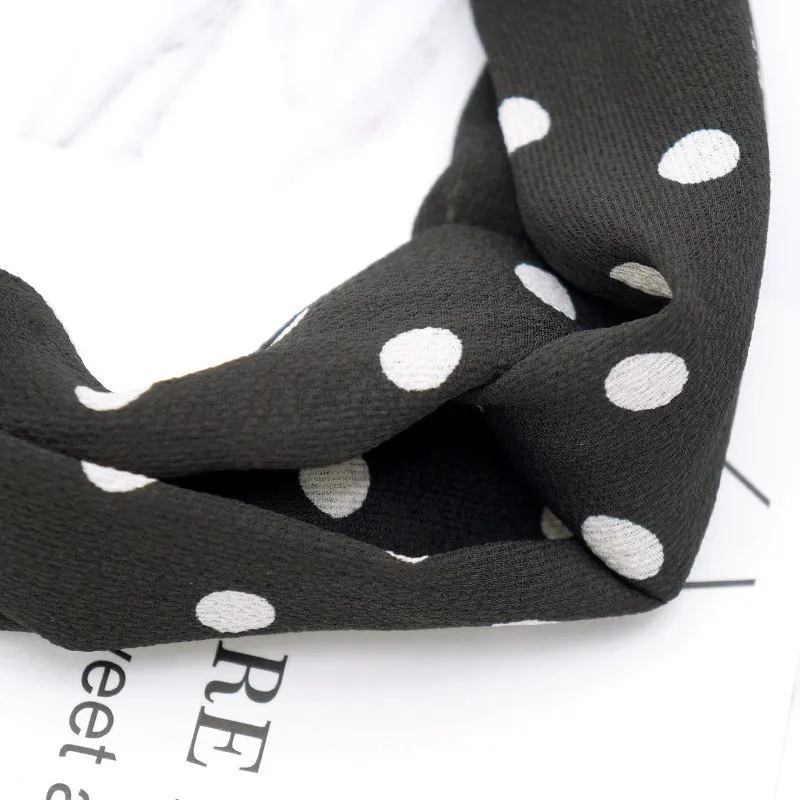 4555789810_743818412