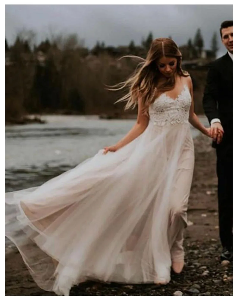 

Beach Wedding Dreess 2019 V Neck Floor Length Bride dress Lace Appliques Backless Cheap Modest Hot sale Wedding dresses
