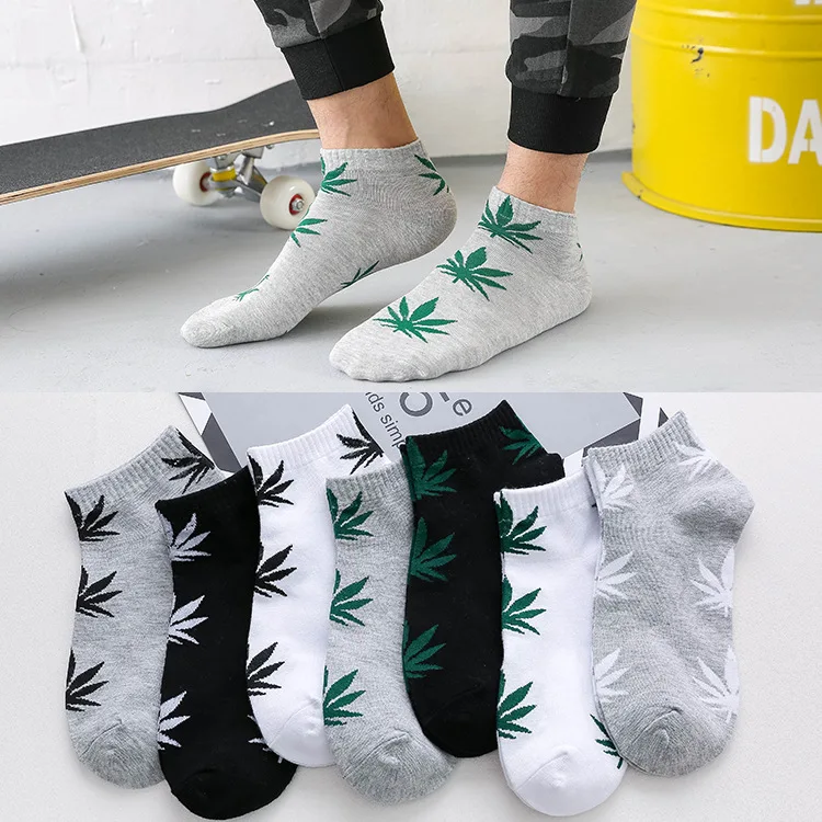 

High Quality Fashion Maple Leaf Men Socks Harajuku Skateboard Hip Hop Maple Leaf Socks Men Street Boat Meias