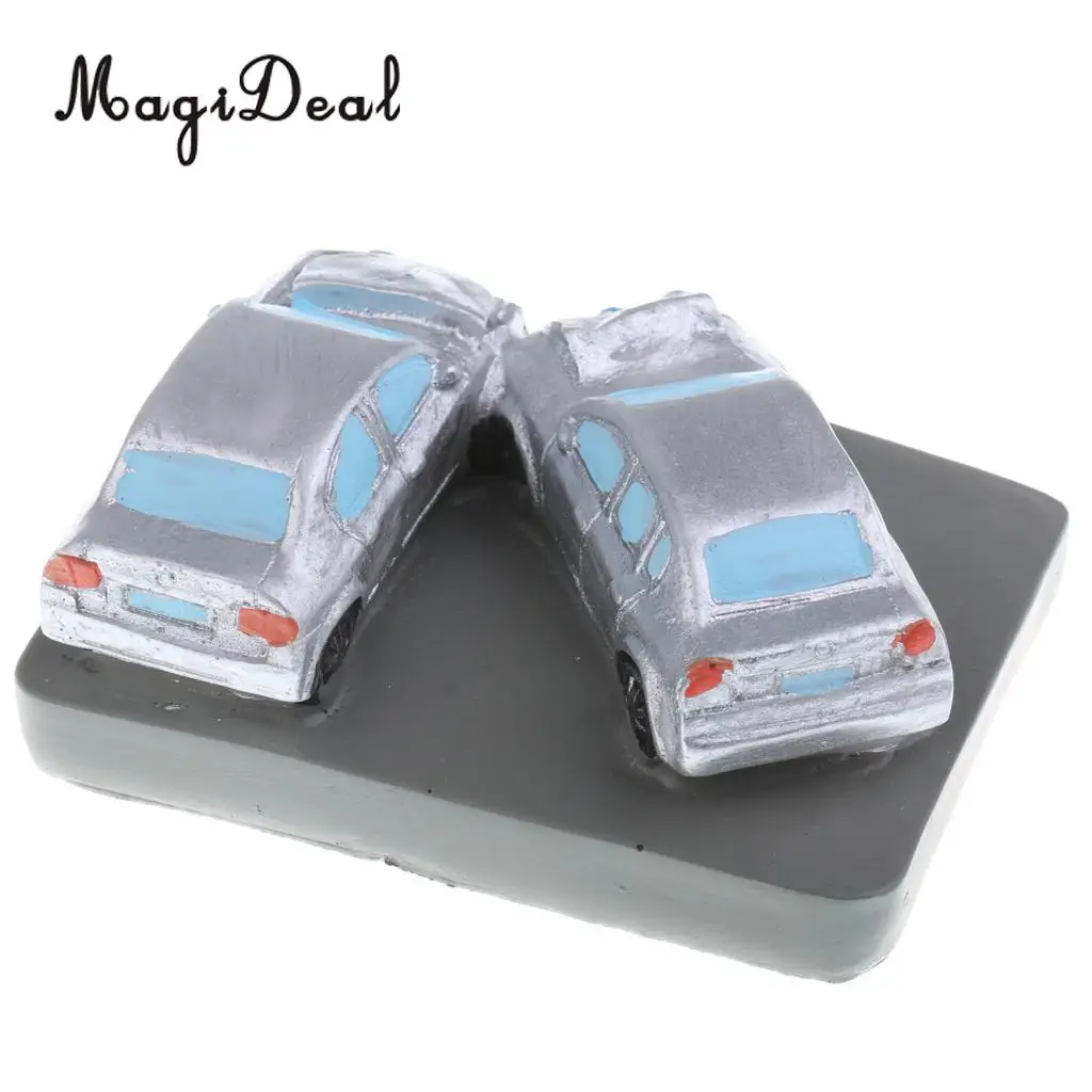 MagiDeal DIY Resin Sand Scenery Building Car Accident Collision Model Scene Layout for Diorama Landscape Tabel Desk Decor Toy