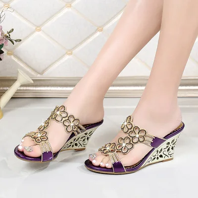 

Summer new rhinestone sandals and slippers leather word slippers female crystal diamond shoes wedges open toe slippers