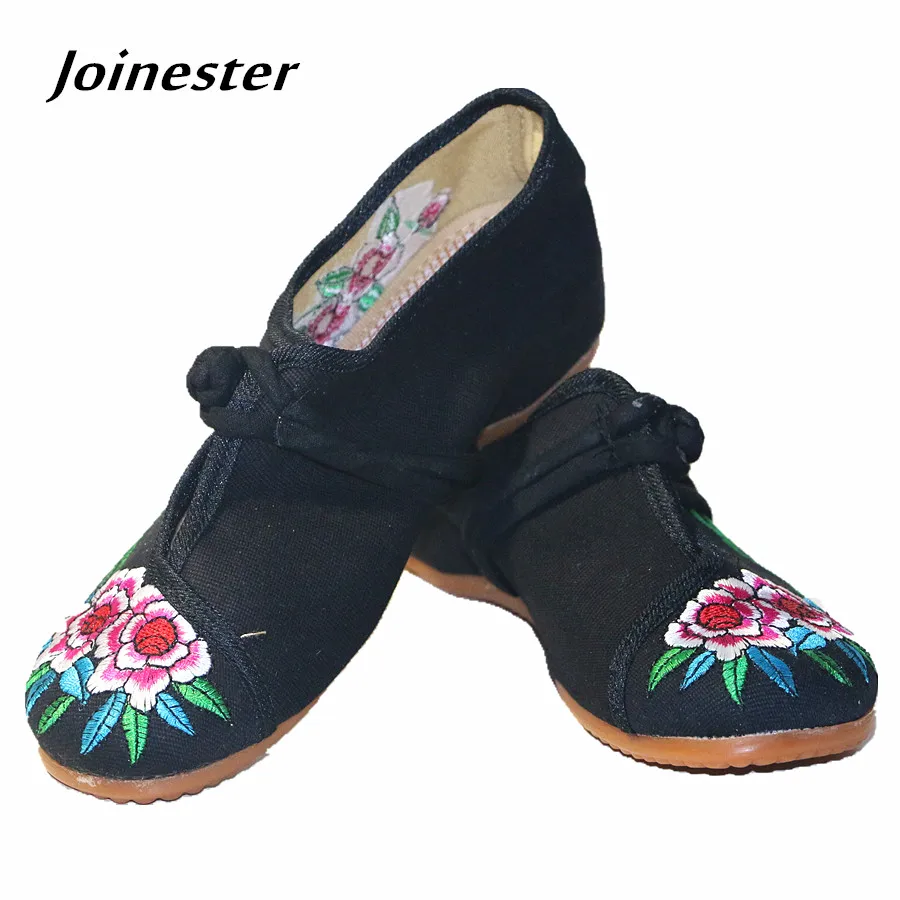 Vintage Flower Embroidered Women Spring Shoe Flat Heeled Casual Cotton
