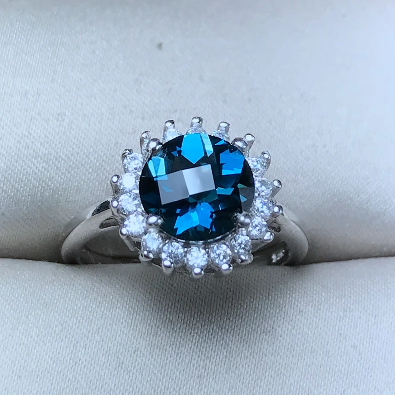 

Classic style 925 silver fine topaz ring, polishing level is high