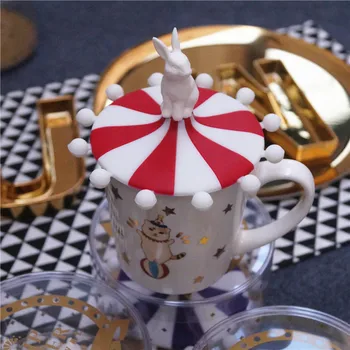 

Lovely Cartoon Cat 150ml Coffee Mug Set Breakfast Mug Ceramic Mug W/ Cat Claw Shape Tray and A Spoon