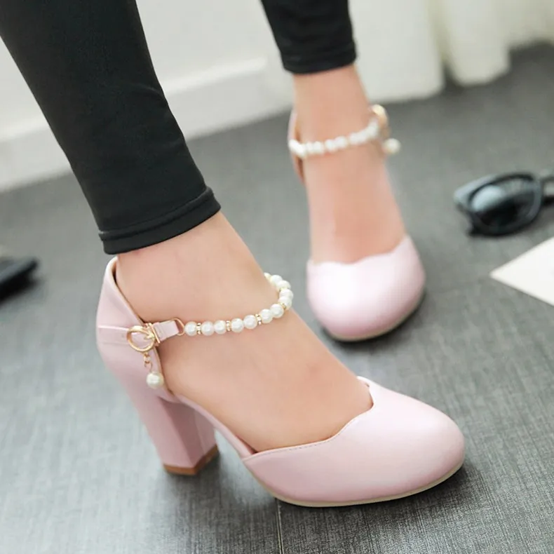 

2017 Han Edition Single Shallow Mouth Hollow Out Shoes Lace Beaded Strap Shoes Thick High Heels Big Yards 42 43 Wedding Shoes