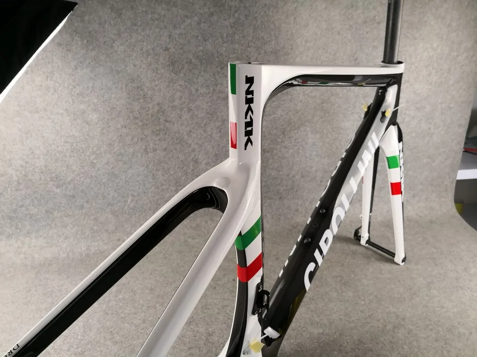 Excellent Cipollni NK1K Disc Disk Carbon Road World Champion Complete bike with Original R7020 / R8020 groupset Full bike parts 5 Excellent Cipollni NK1K Disc Disk Carbon Road World Champion Complete bike with Original R7020 / R8020 groupset Full bike parts 5