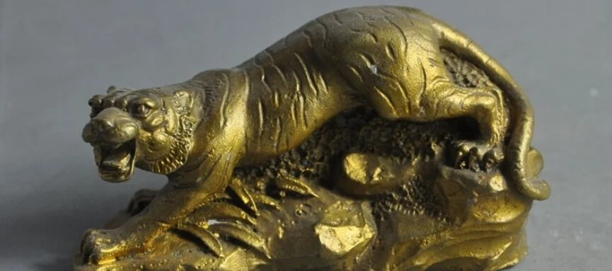 

chinese folk fengshui brass animal beast Roar Growled Anger zodiac tiger statue