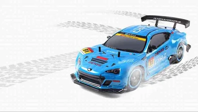 Радиоуправляемый автомобиль 1:10 высокоскоростной гоночный автомобиль для Nissan GTR Чемпионат 2,4G 4WD Радиоуправление Спорт дрейф гоночная электронная игрушка - Цвет: blue