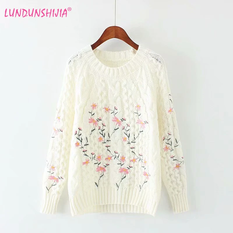 

LUNDUNSHIJIA 2018 New Arrival Autumn Ladeis Sweaters Flowers Embroidered O-neck Loose Tops Fashion White Knitting Pullovers