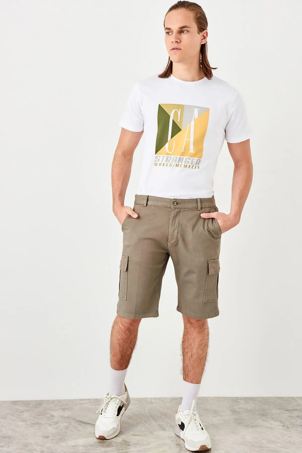 

Trendyol Khaki Male Flap Patch Pockets Shorts TMNSS19FO0090