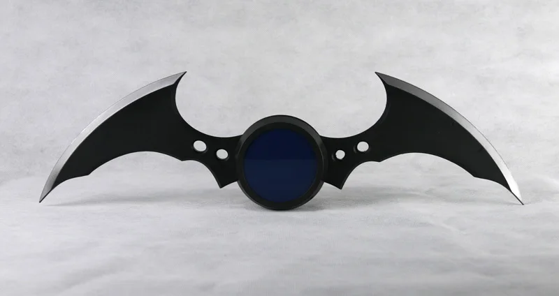 New Batman Bruce Wayne Series Arkham Knight DC Comic Super Hero Batarang Replica Weapon Model 40CM