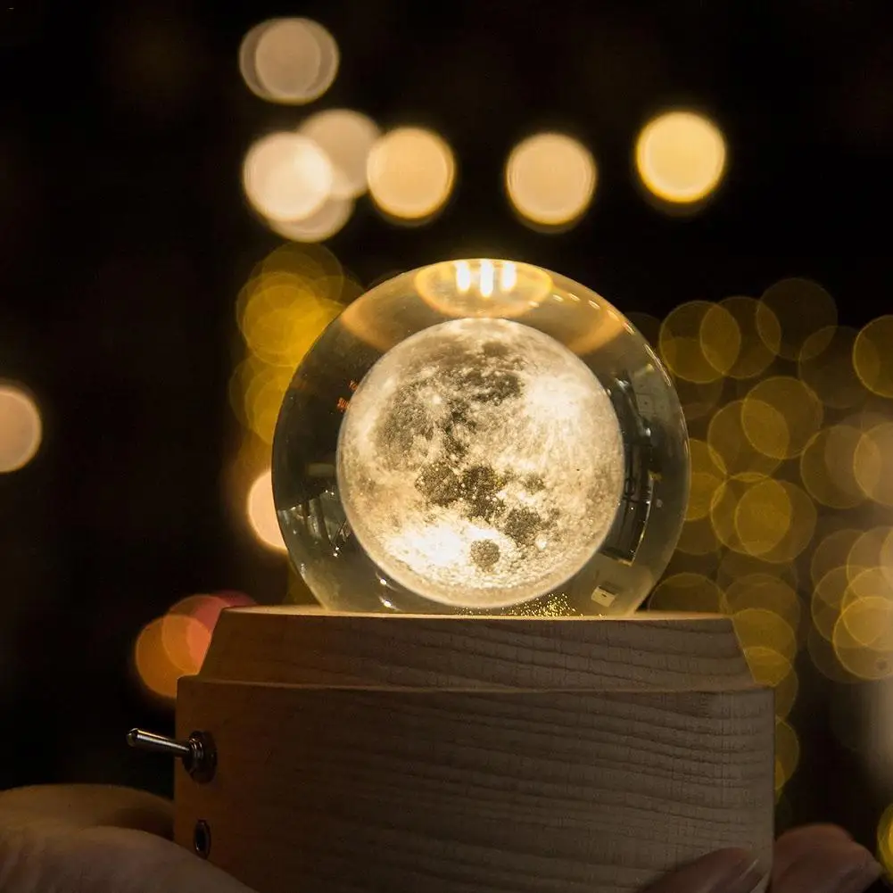 Caja de música luminosa de madera de bola de cristal de Luna caja de música giratoria innovador Regalo de Cumpleaños manivela de mano mecanismo de caja de música de regalo