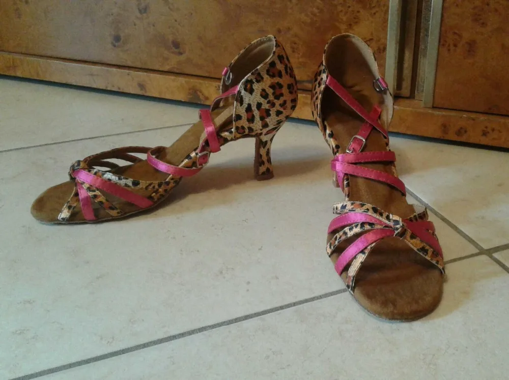 HXYOO/туфли для латинских танцев Женская Обувь для бальных танцев женская обувь для сальсы, атласная мягкая подошва, каблук 4,5-8,5 см, красные/розовые полоски, леопардовая расцветка ZC22