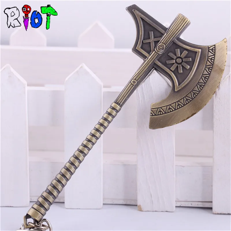 

12cm LOL Keychain Hero The Berserker Olaf Ax Key Chains League of Legend Keyring Metal Pendant Men Jewelry Weapon Key Holder