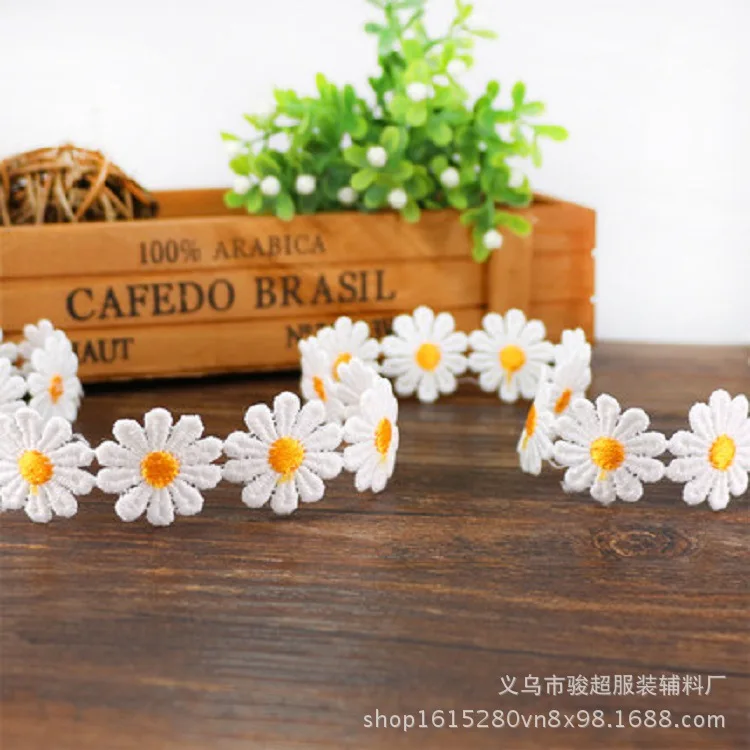 

width 2.5cm National style vintage color Small daisy embroidery flower lace DIY hanfu kimono doll cloth Handmade accessories